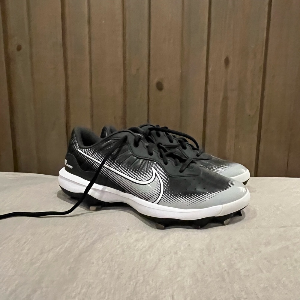 Nike Diamond Metal Baseball Cleats Size 7.5